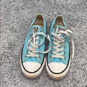 Lite teal converse